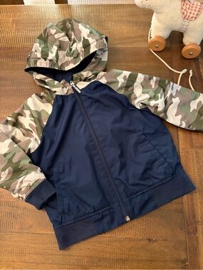Navy & Camouflage (Camo) Lined Windbreaker 3T Toddler NICE!